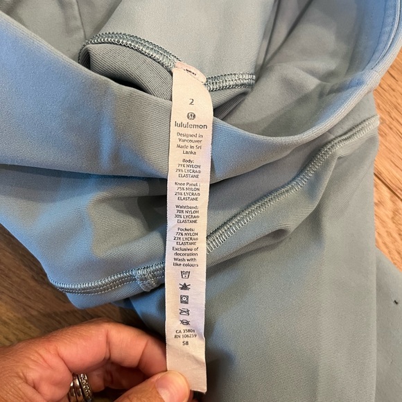 Lululemon Zoned In High Rise Crop 23" Chambray - Picture 6 of 8